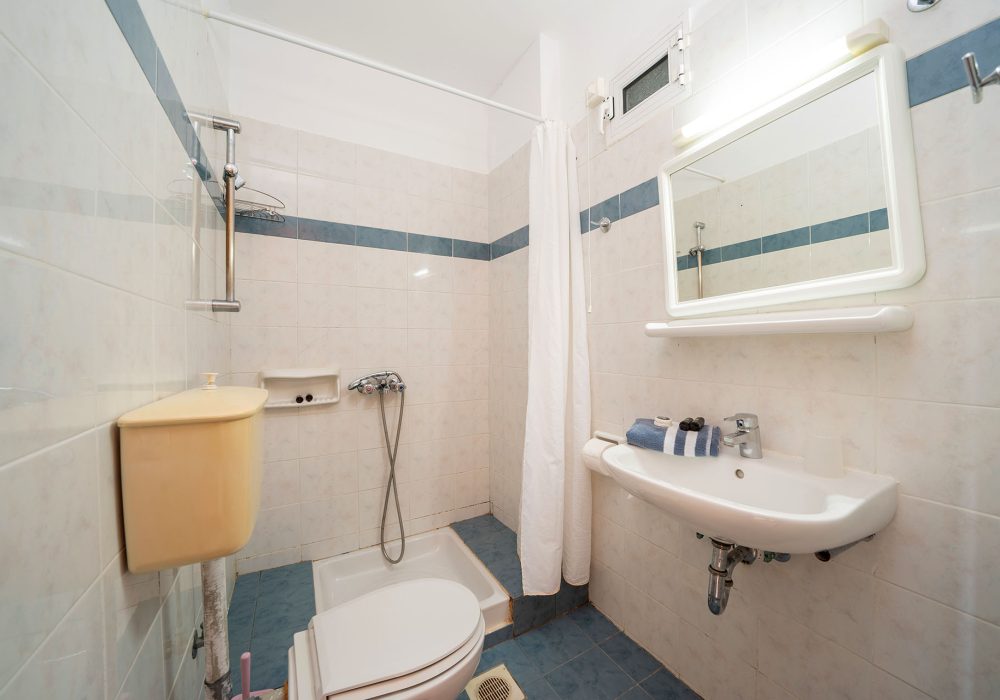 Classic Triple Room with Garden View